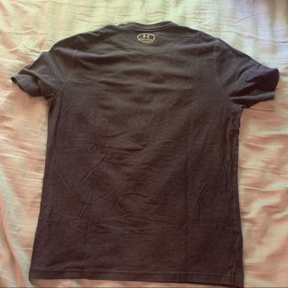 Under Armour Shirt - Picture 2 of 2